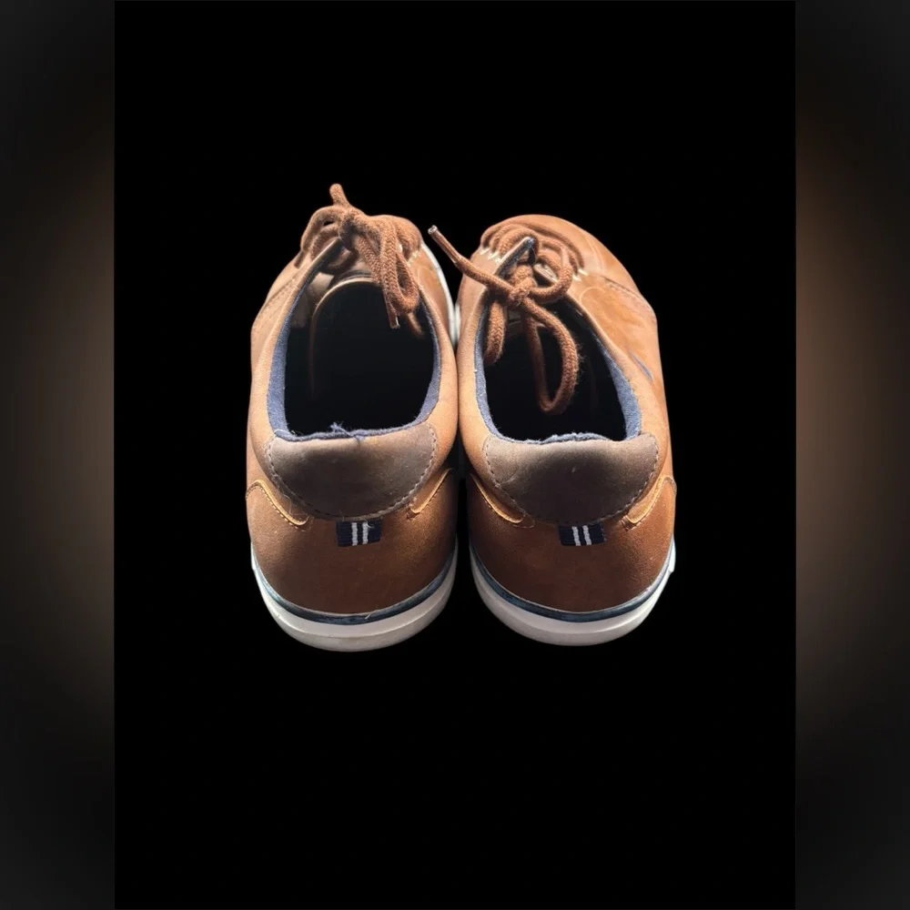 ✨Nautica Tan leather lace-up boat shoes✨